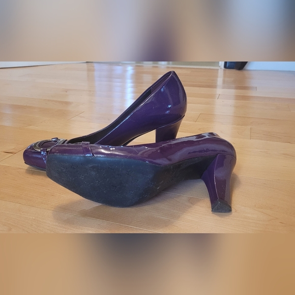 Shoes - Picture 3 of 6